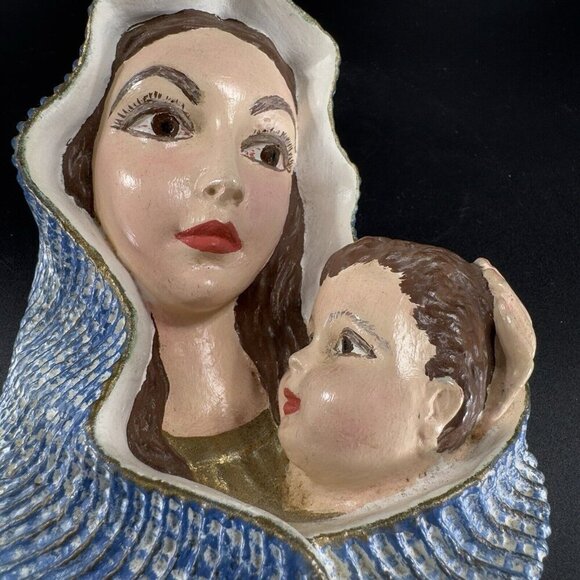 Chalkware Madonna And Child Wall Hanger Figurine Mounted Painted Vintage Decor - Picture 5 of 10